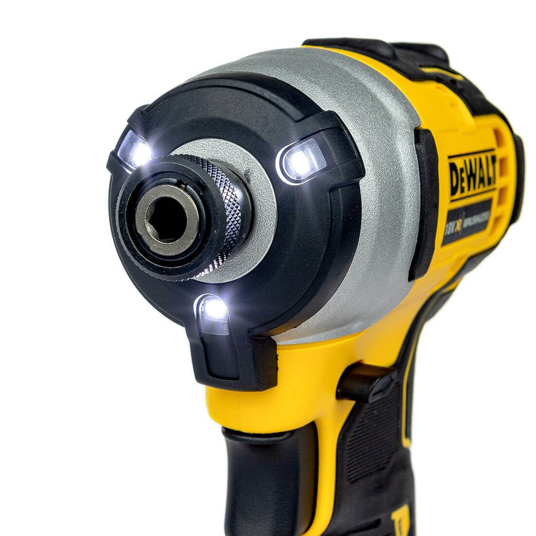 ����� �� ���� ������������ ����������� DeWALT DCK2061P2T 