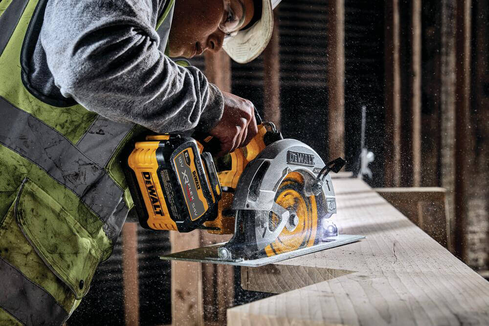 ���� �������� �������������� ����������� DeWALT DCS573T1 