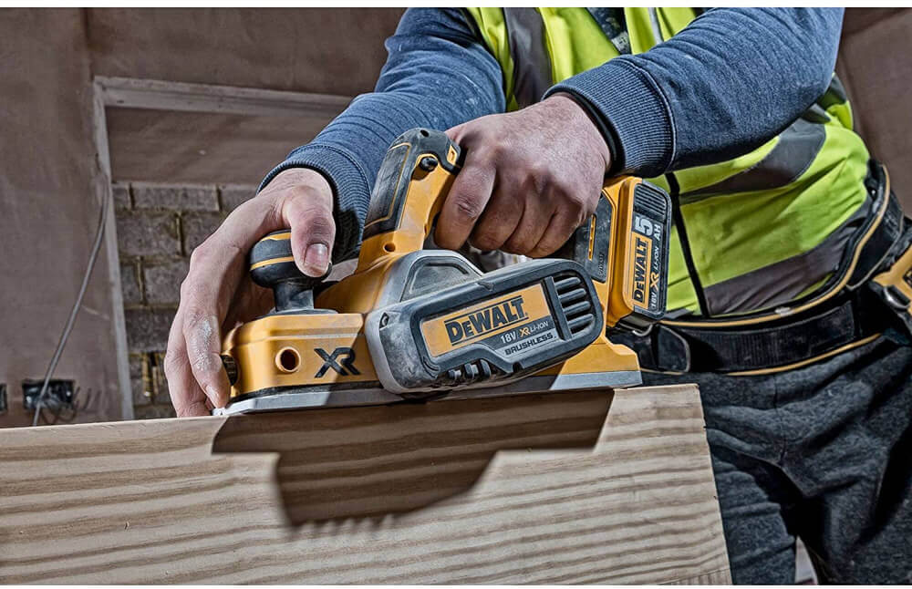 ������� �������������� ����������� DeWALT DCP580NT 