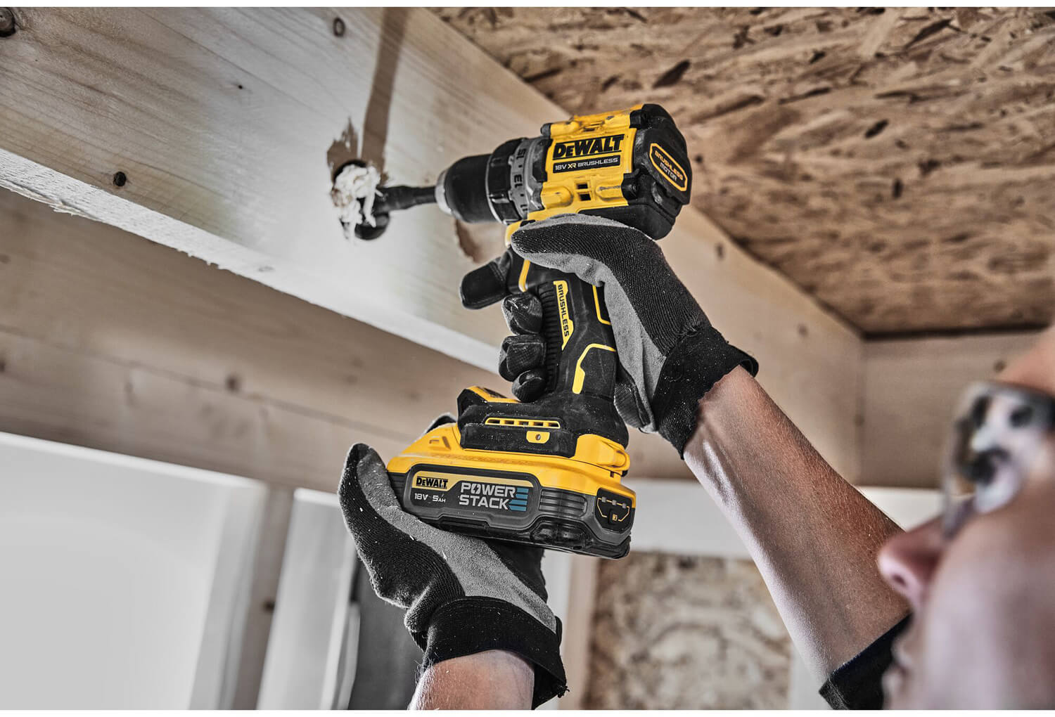 ����� �� ���� ������������ ����������� DeWALT DCK2051E2T 