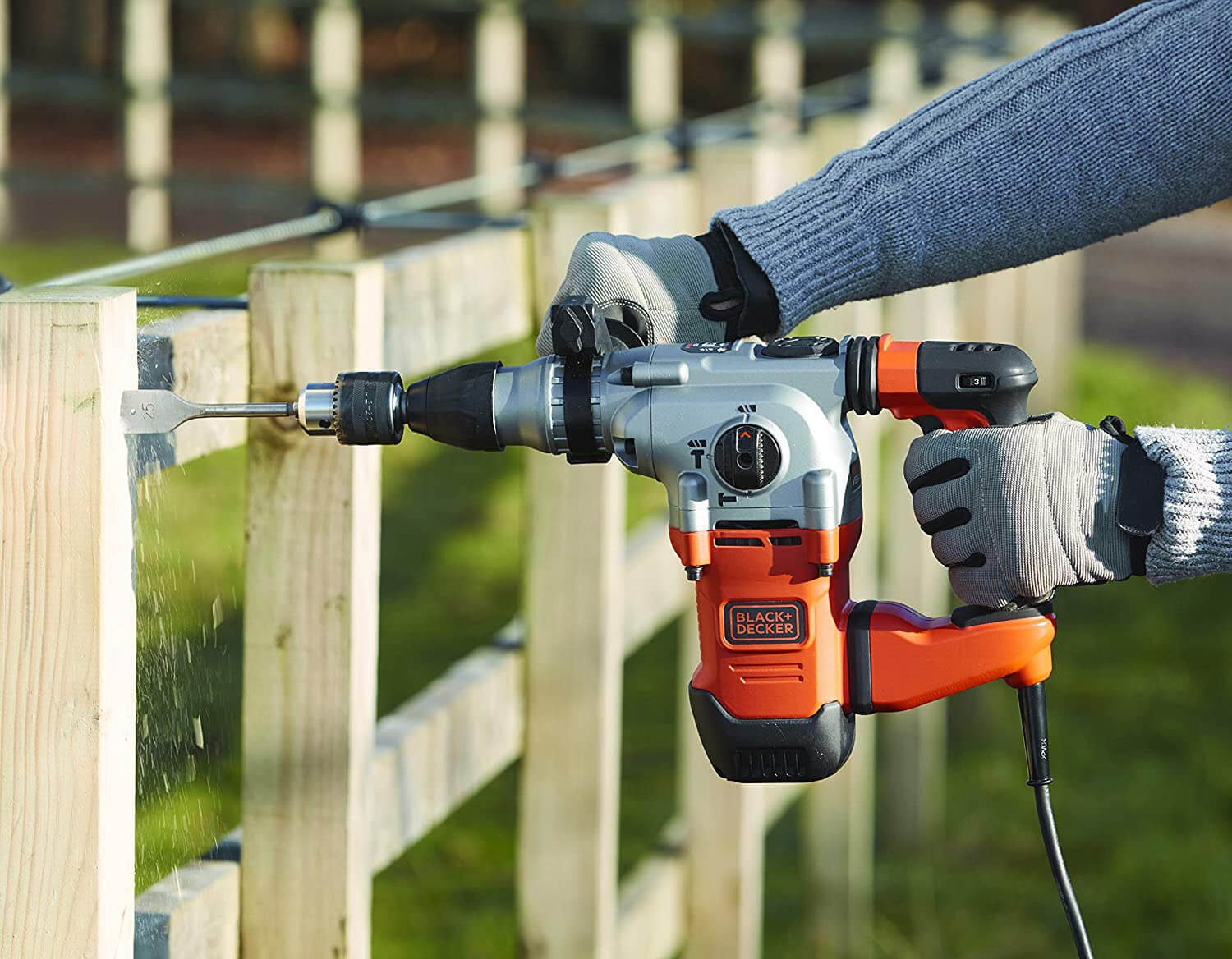 ���������� ������� SDS-Plus BLACK+DECKER BEHS03K 