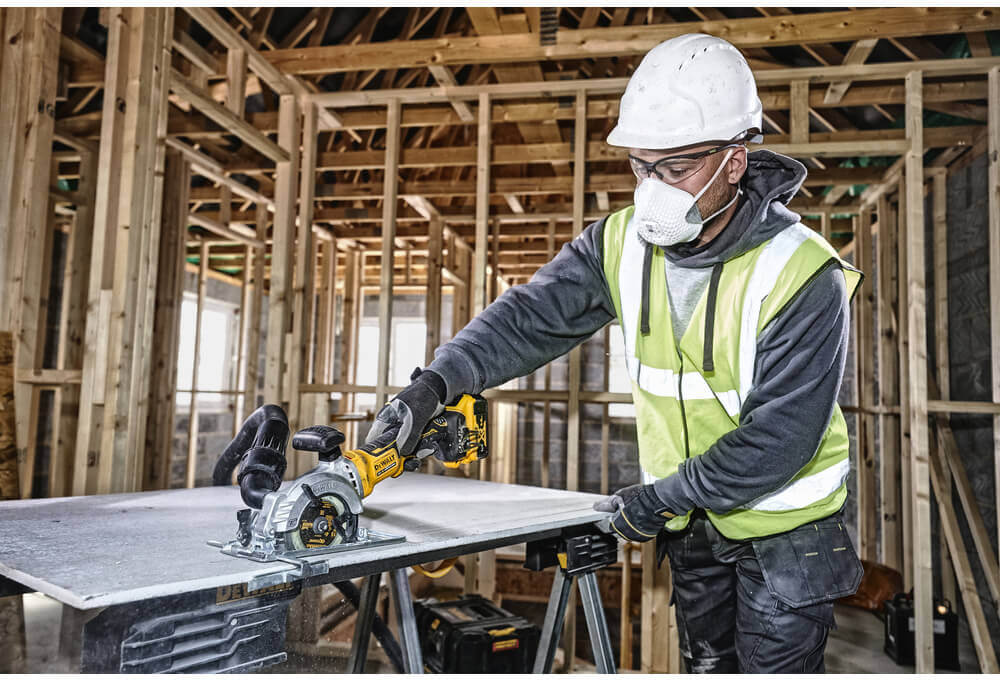 ���� �������� �������������� ����������� DeWALT DCS571P2 