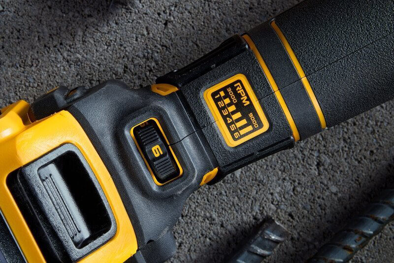 ���������� ������� - �������� �������������� ����������� DeWALT DCG409VST1 