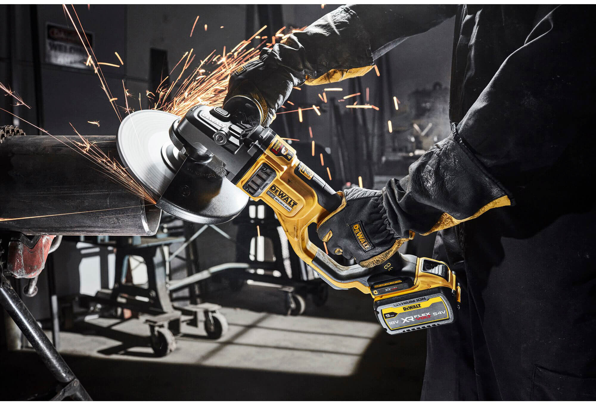 ���������� ������� - �������� �������������� ����������� DeWALT DCG460NK 