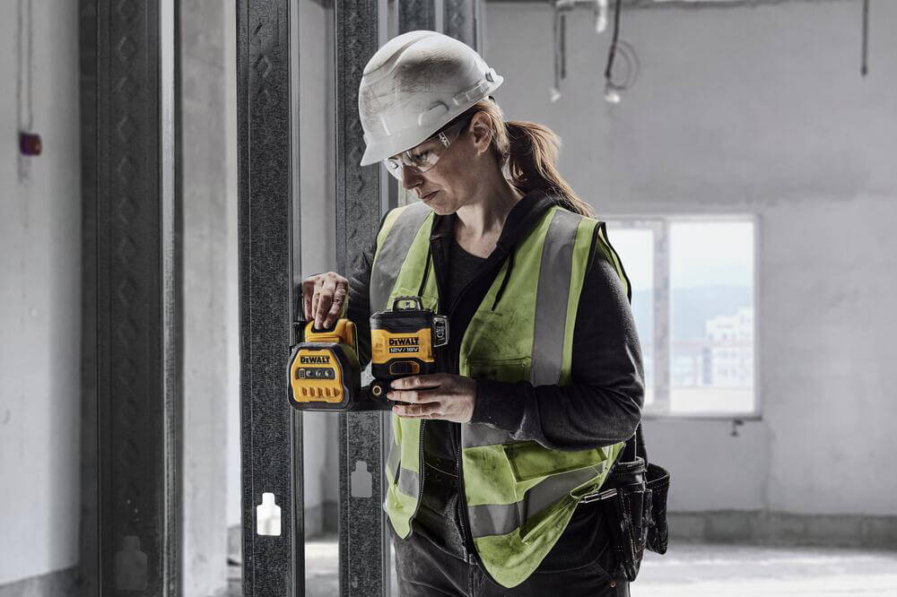 ������� �������� �������� DeWALT DCE089D1G18 