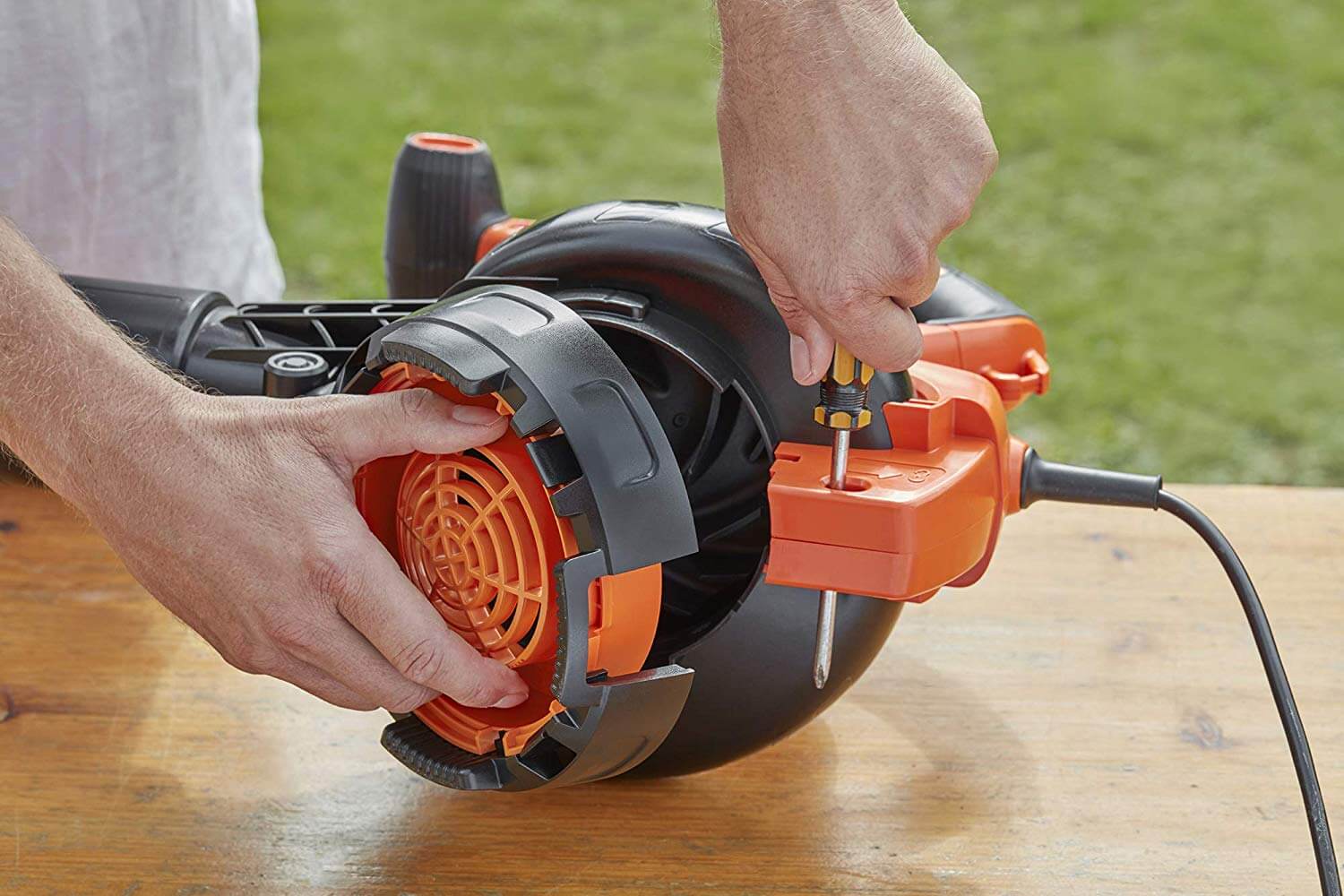 ������� ������� ������������� BLACK+DECKER BEBLV300 
