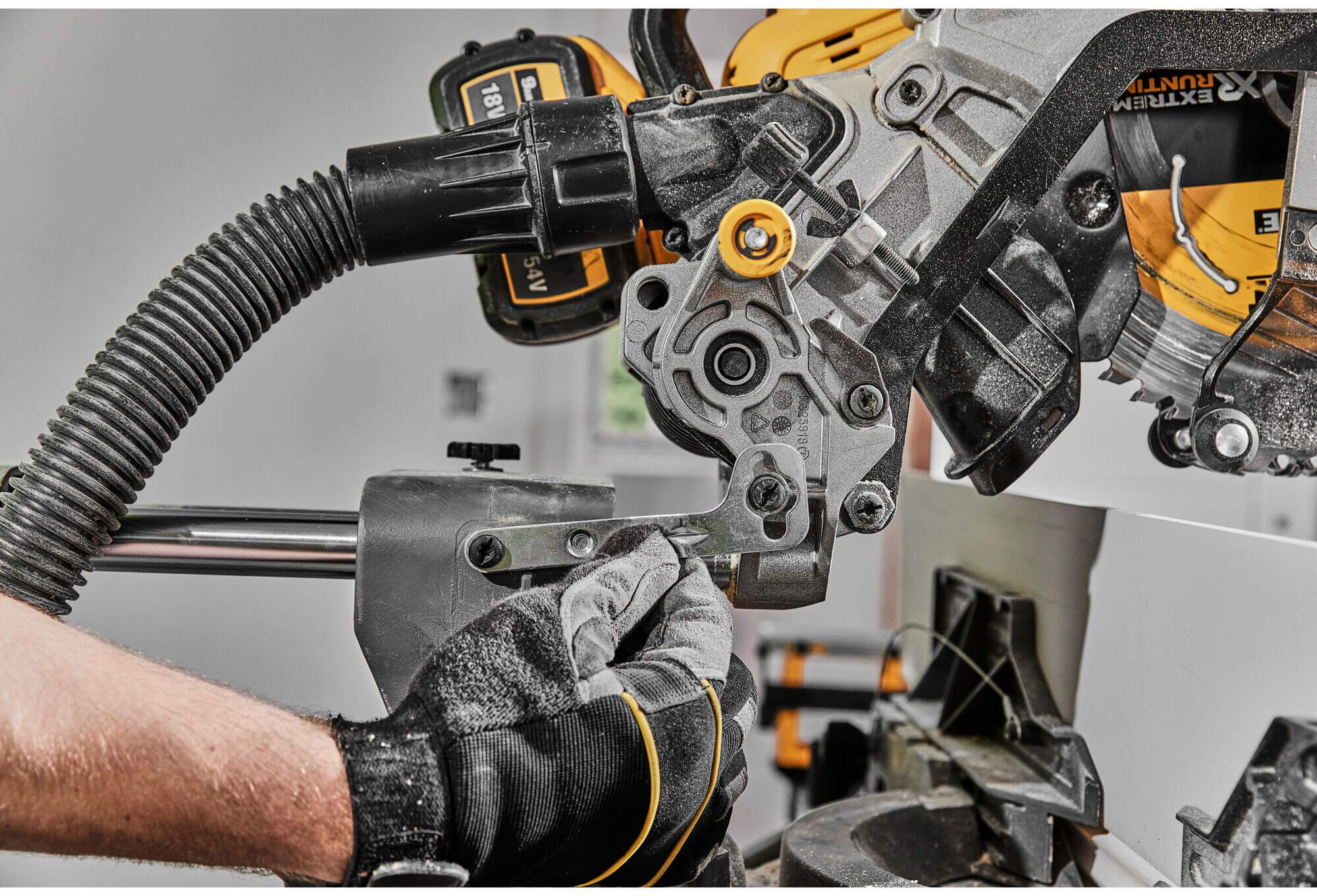 ���� ����������� �������������� ���������� DeWALT DCS781X2 
