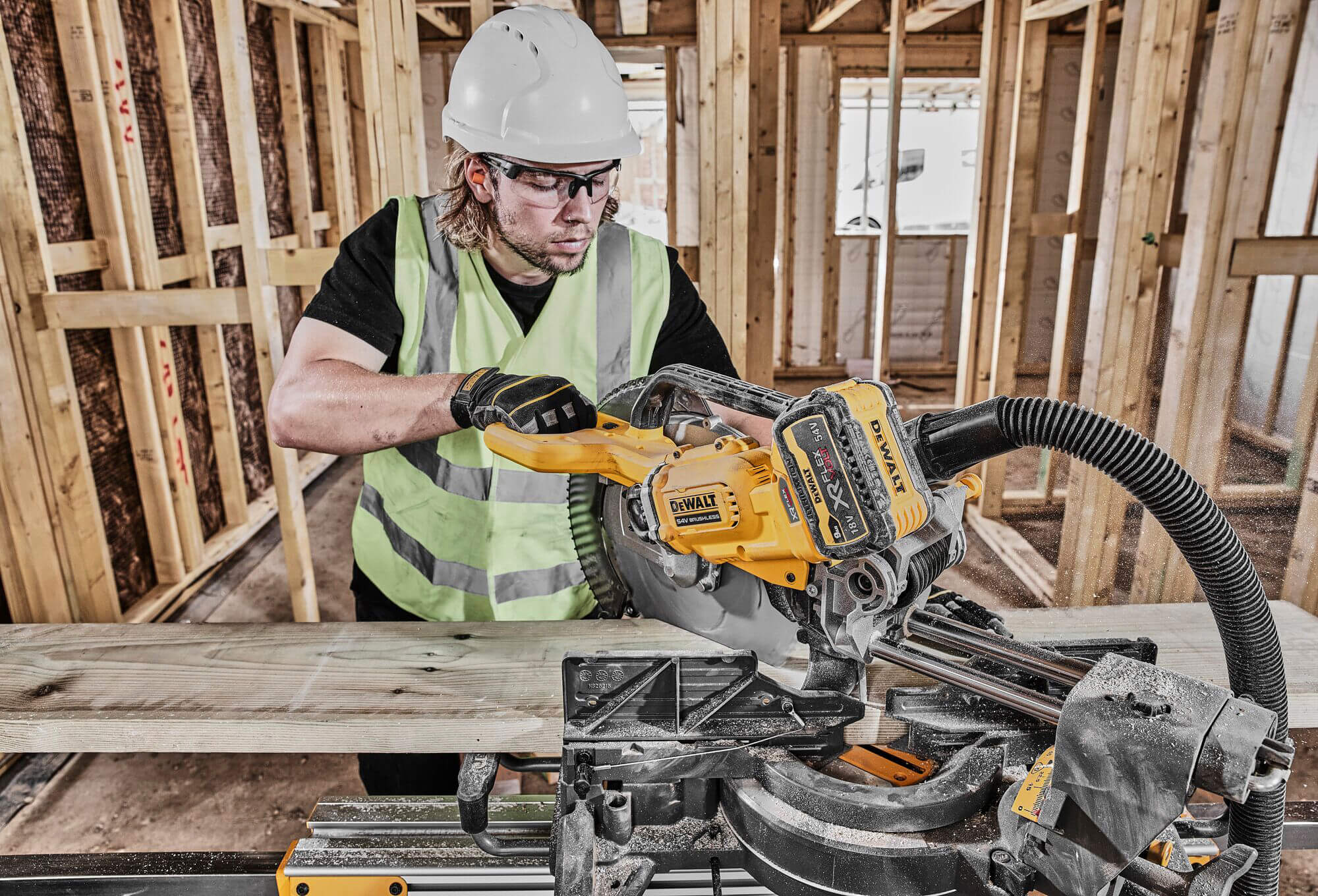 ���� ����������� �������������� ���������� DeWALT DCS781X2 