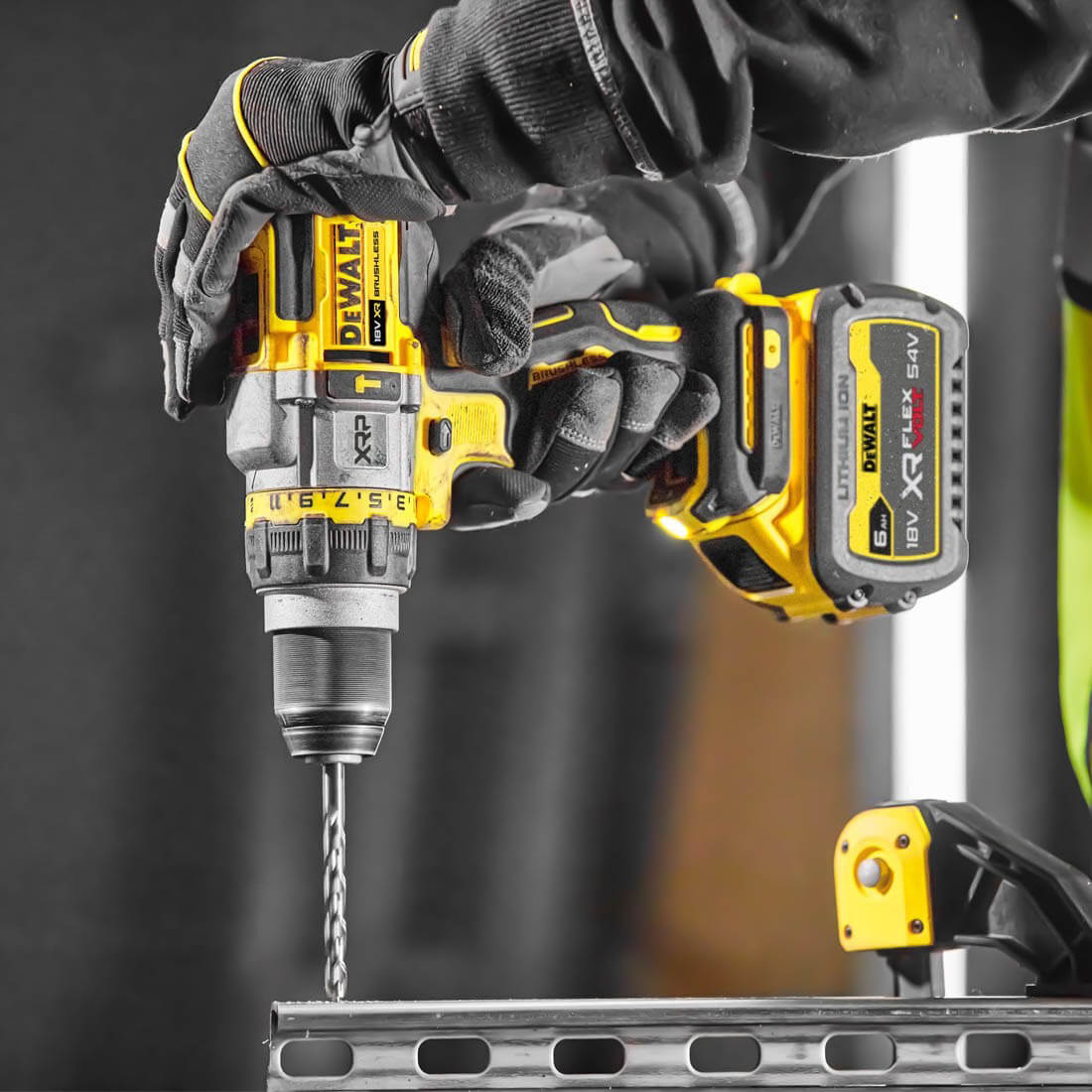�����-���������� �������������� ����������� ������� DeWALT DCD999NT 
