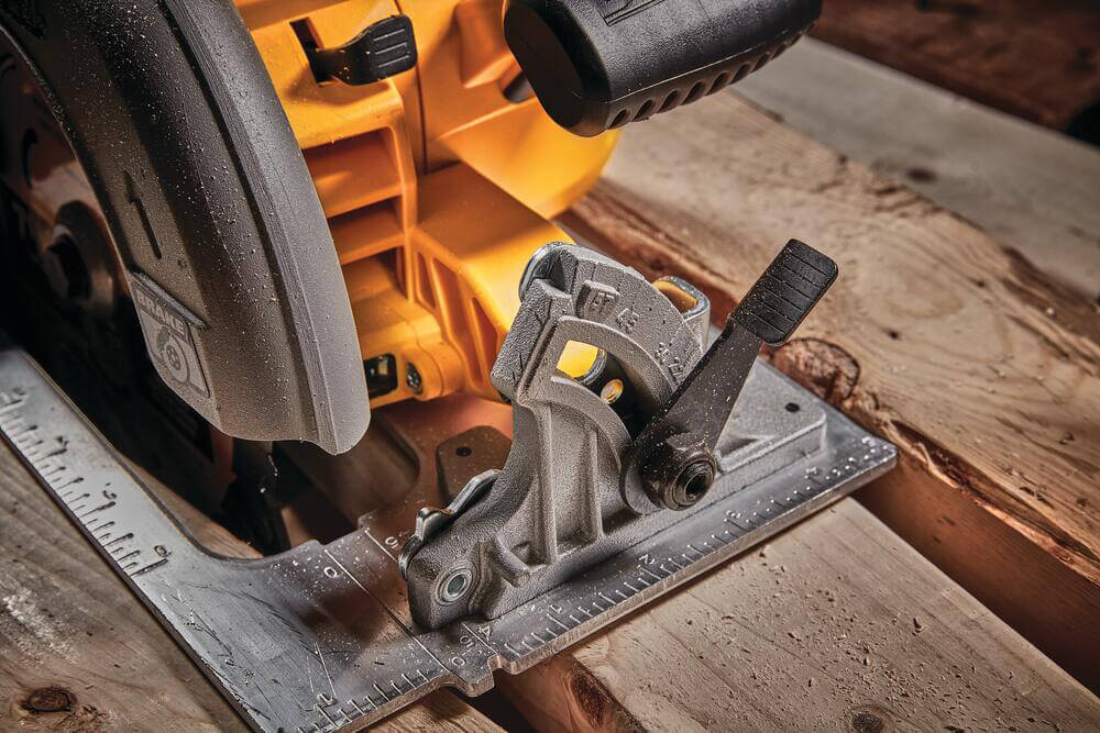 ���� �������� �������������� ����������� DeWALT DCS573T1 