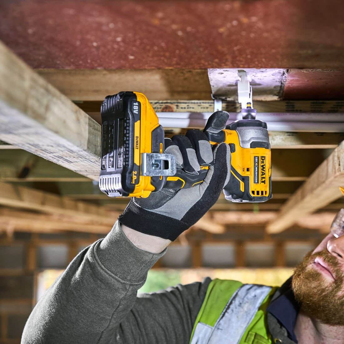 ����� �� ���� ������������ ����������� DeWALT DCK2061P2T 