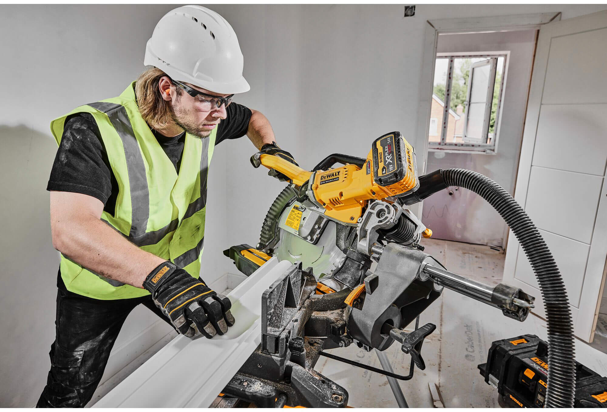 ���� ����������� �������������� ���������� DeWALT DCS781X2 