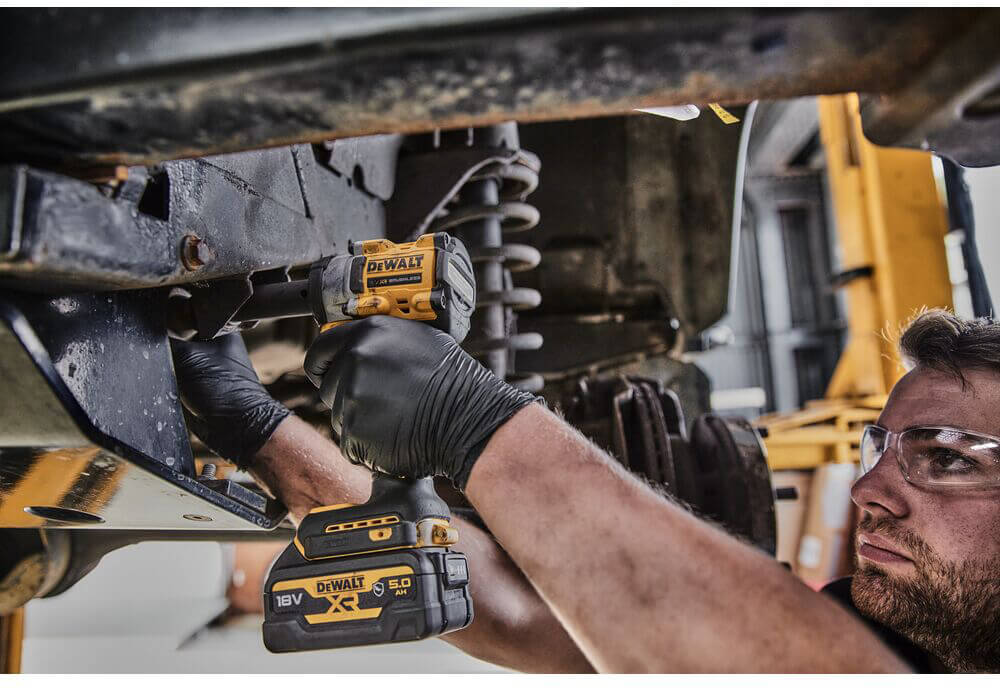��������� ������� �������������� ����������� DeWALT DCF923P2G 