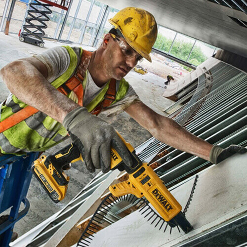 ���������� �������������� ����������� DeWALT DCF620P2K 
