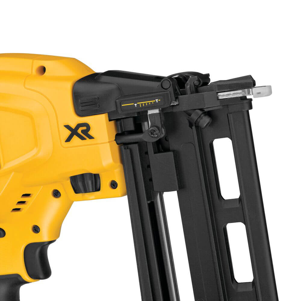 �������� �������������� �������������� ����������� DeWALT DCN662D2 