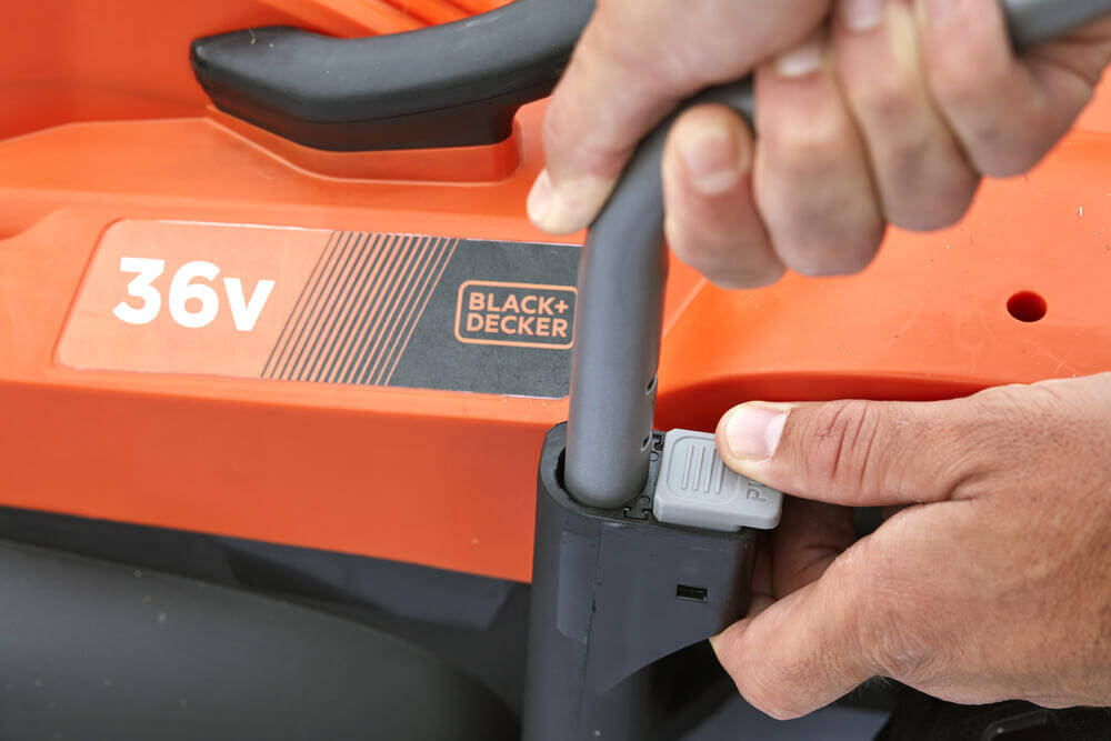 ������������� �������������� BLACK+DECKER BCMW3336L1 