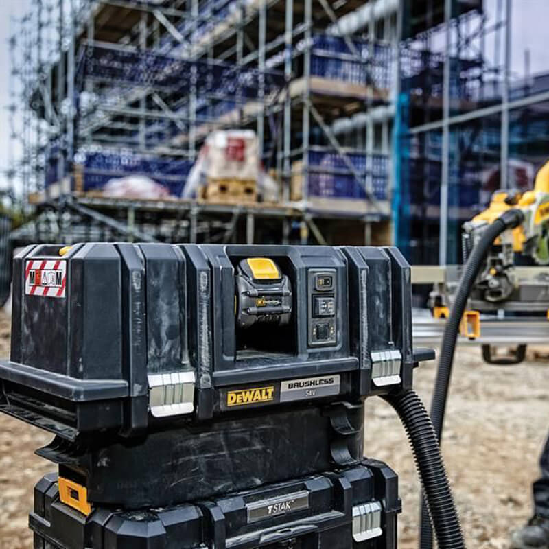 ������� �������������� ����������� DeWALT DCV586MT2 