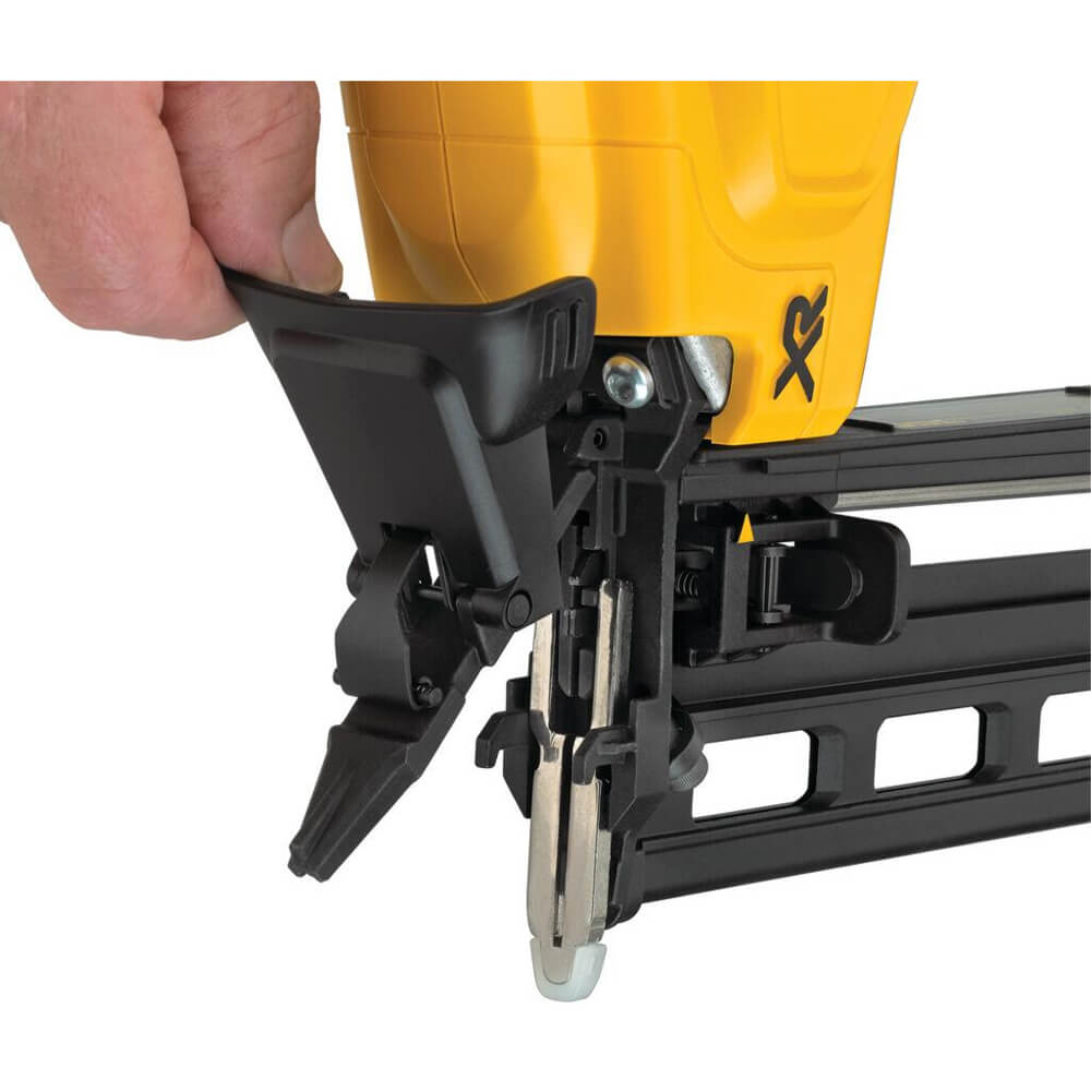 �������� �������������� �������������� ����������� DeWALT DCN662N 