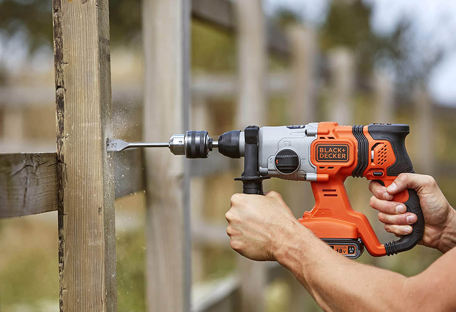 ���������� �������������� BLACK+DECKER BCD900E2K 