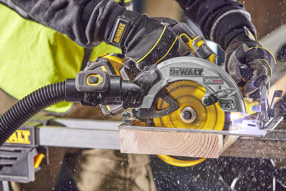 ���� �������� �������������� ����������� DeWALT DCS573NT 