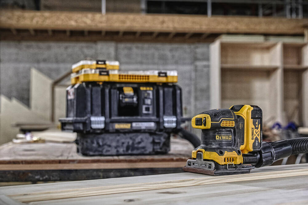 ���������� ������������ �������������� DeWALT DCW200P2 