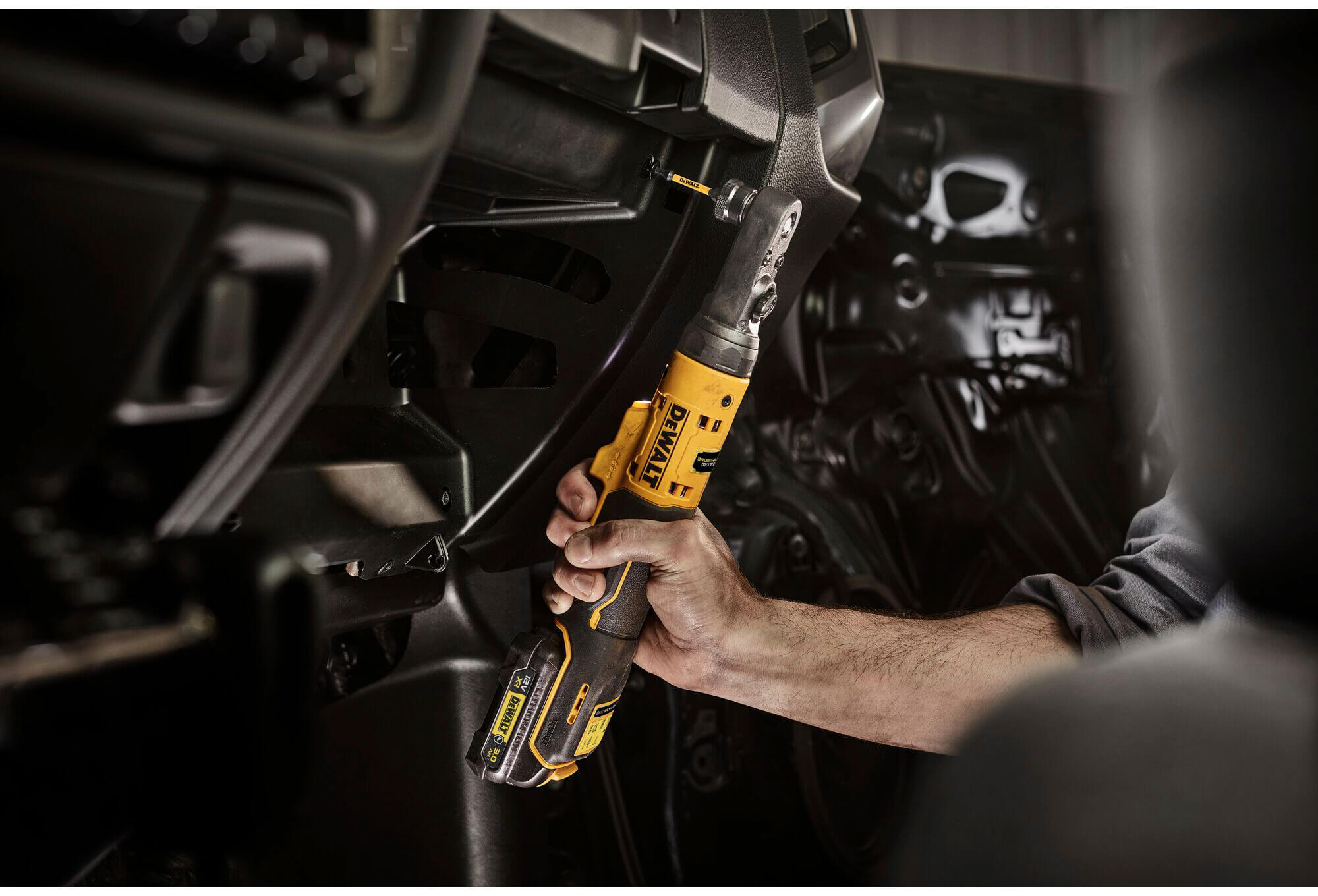 ��������� ������� - �������� �������������� ����������� DeWALT DCF500L2G 