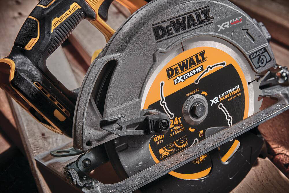 ���� �������� �������������� ����������� DeWALT DCS573NT 