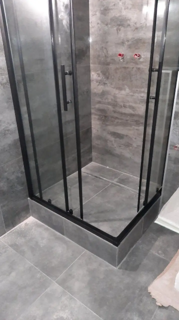 ������� ������ Aquanil INDIANA 90�90�190 ��  