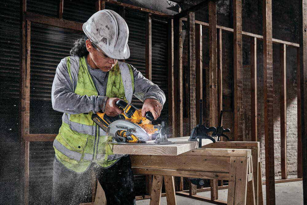 ���� �������� �������������� ����������� DeWALT DCS573NT 