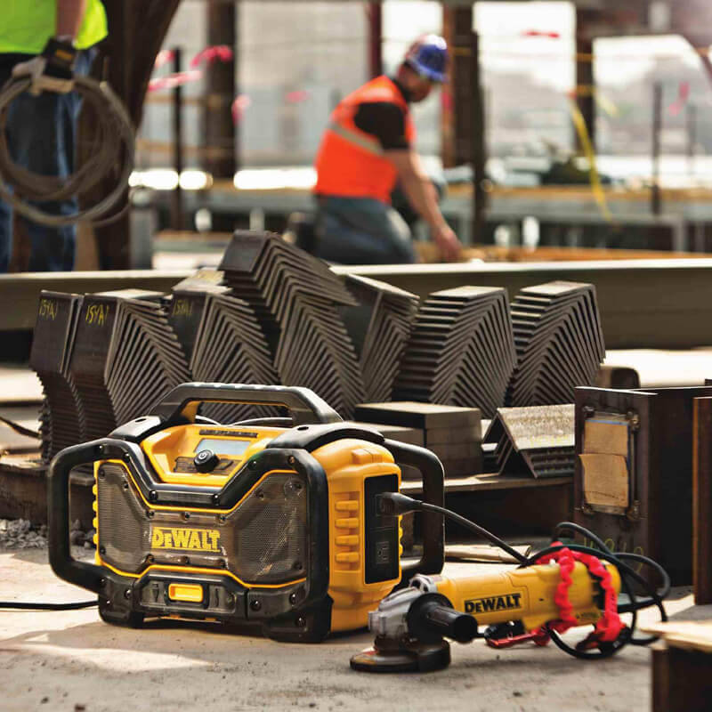 �������� ����������-������������� DeWALT DCR027 