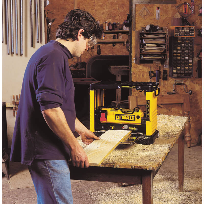 ������ ���������� ������� DeWALT DW733 