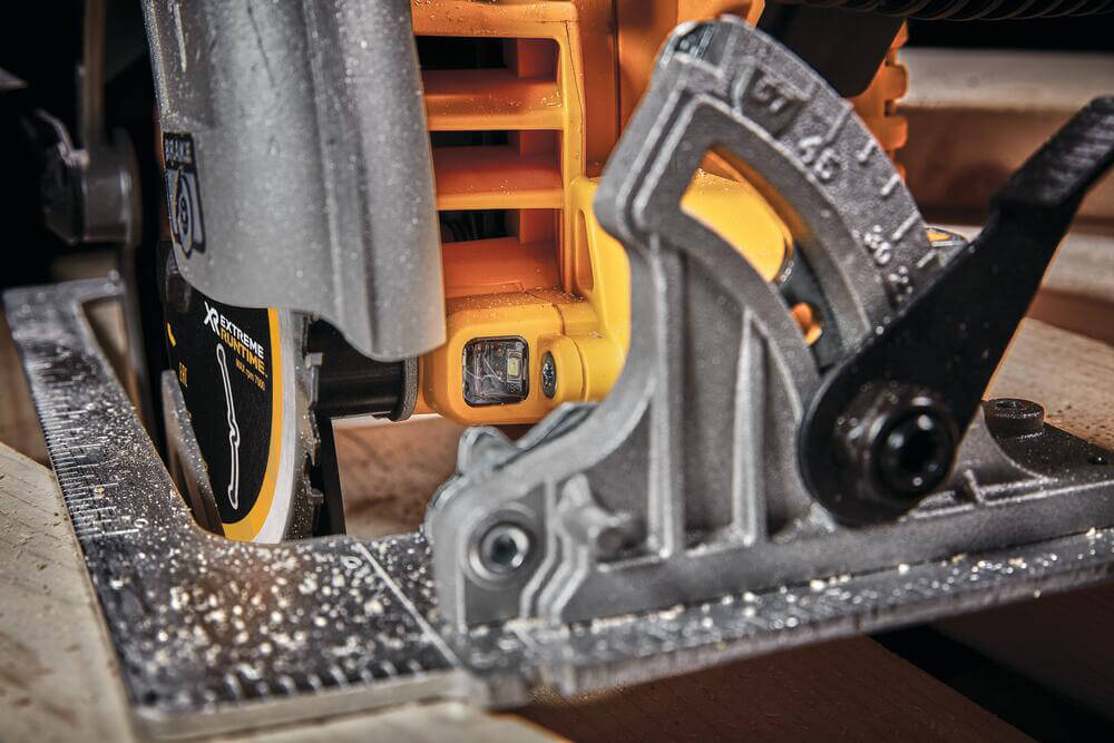 ���� �������� �������������� ����������� DeWALT DCS573NT 