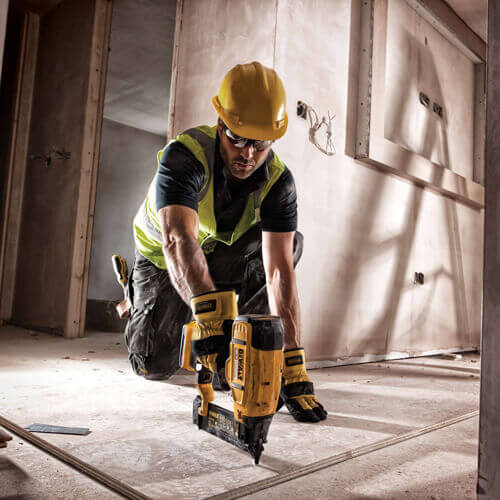�������� �������������� �������������� ����������� DeWALT DCN680D2 