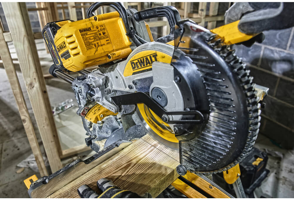 ���� ����������� �������������� ����������� DeWALT DCS727T2 