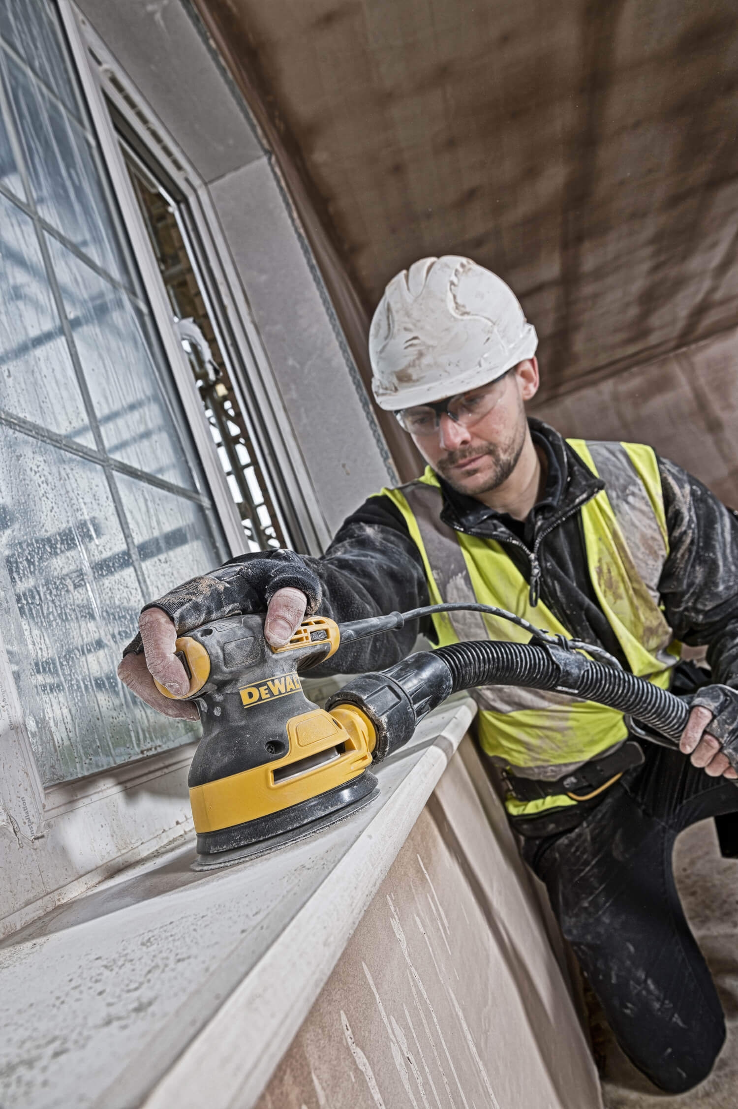 ���������� �������������� ������� DeWALT DWE6423 