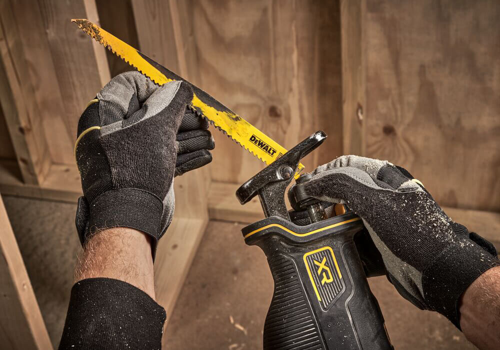 ���� ��������� �������������� DeWALT DCS382N 