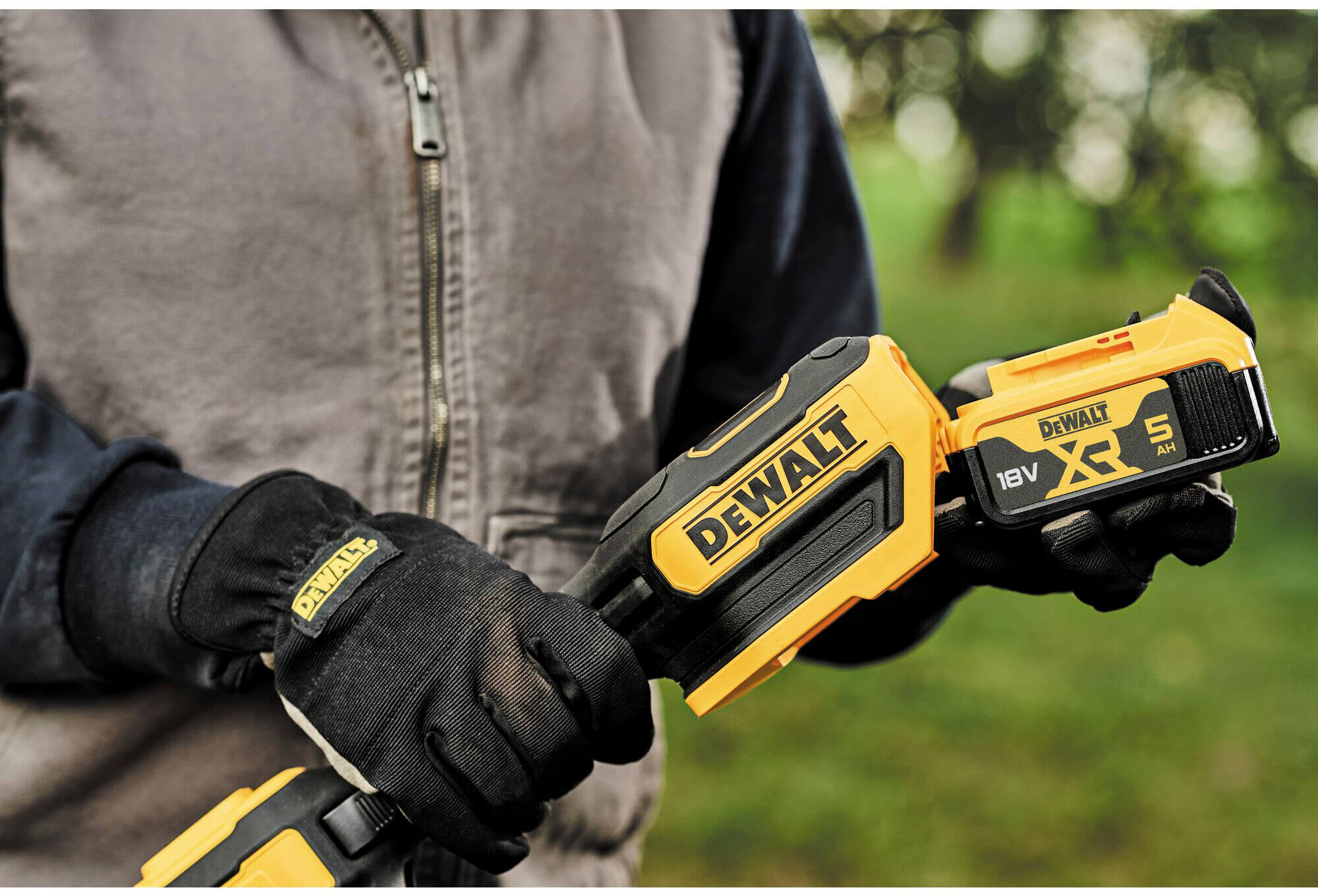 ���� �������������� ����������� DeWALT DCMST561P1 