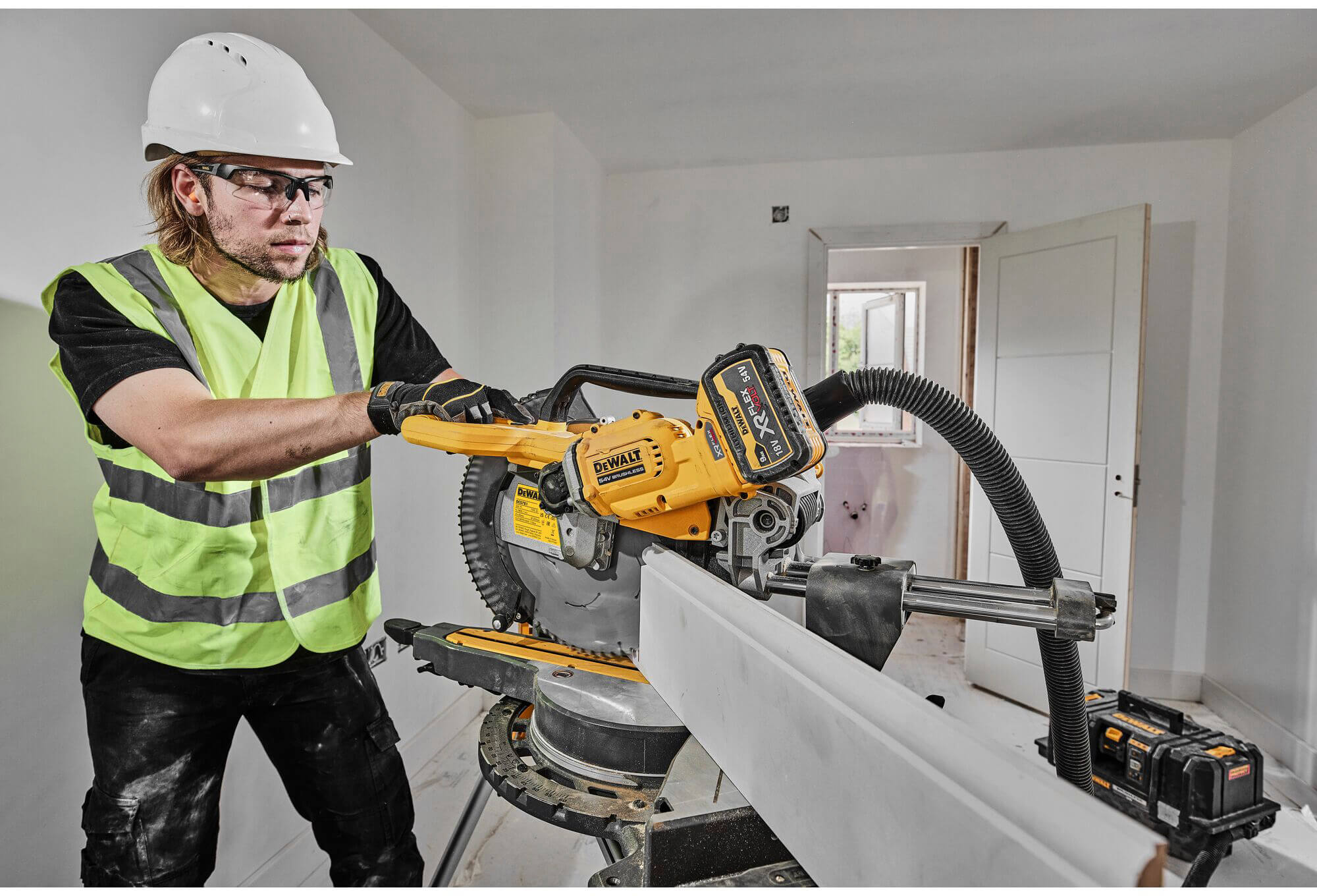 ���� ����������� �������������� ���������� DeWALT DCS781X2 