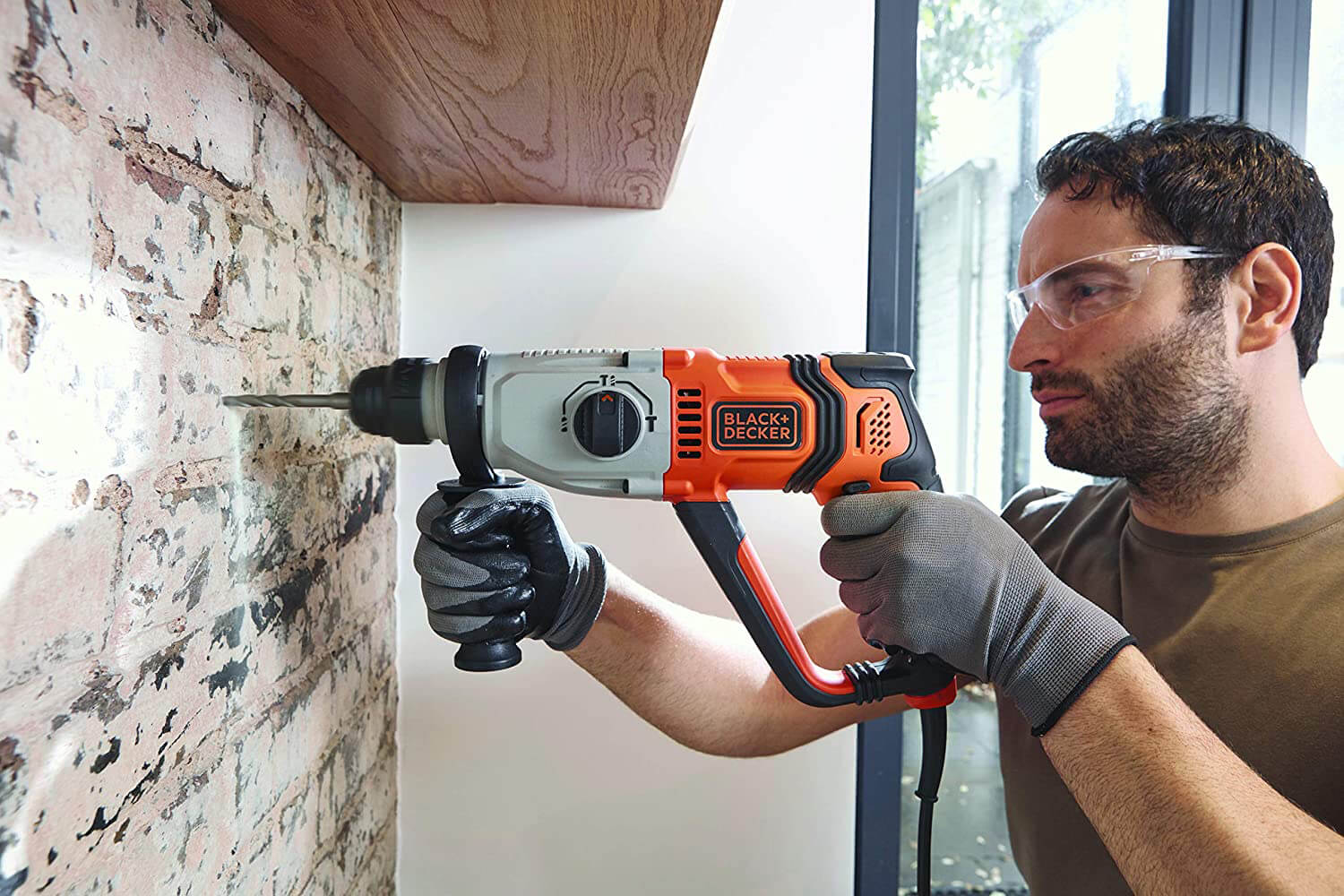 ���������� ������� SDS-Plus BLACK+DECKER BEHS02K 