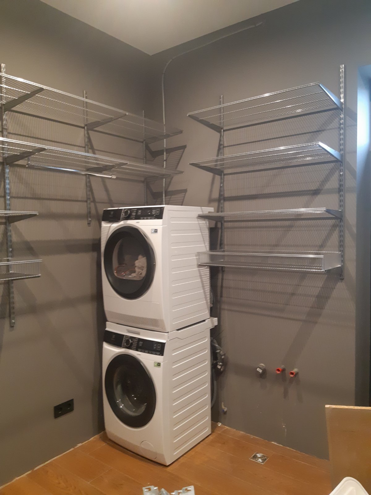 �������� ���������� Elfa � ������ ����������� ������