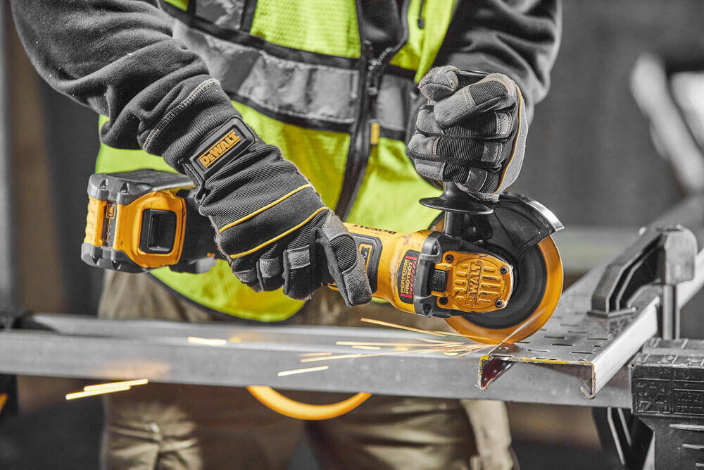 ���������� ������� - �������� �������������� ����������� DeWALT DCG409NT 