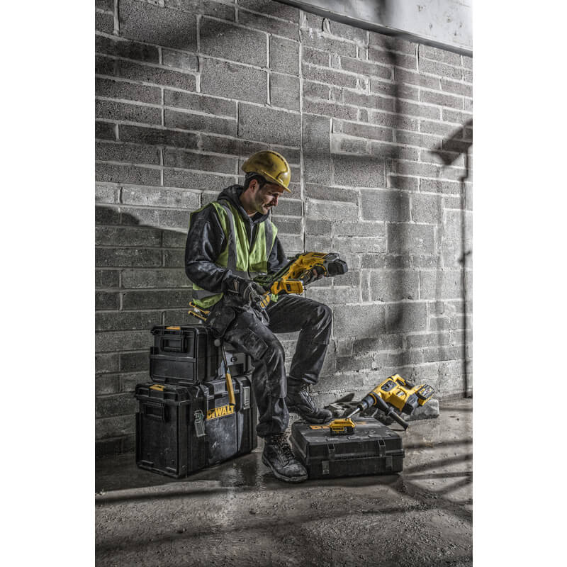 �������� �������������� �� ������ �������������� ����������� DeWALT DCN890N 