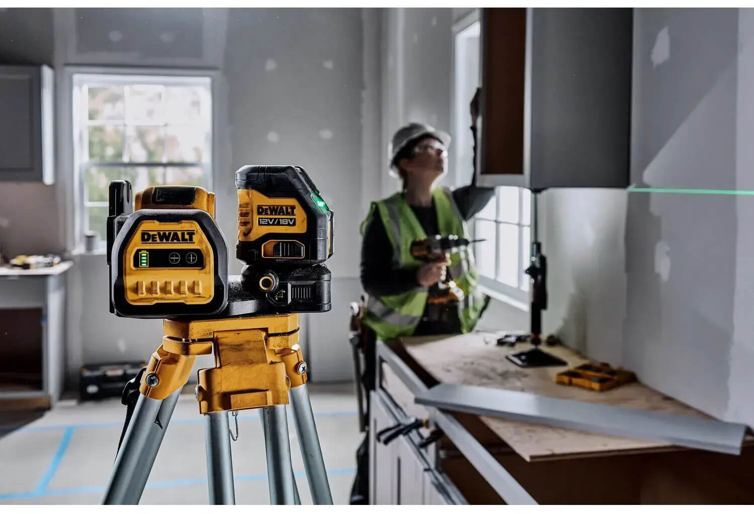 ������� �������� �������� DeWALT DCE088D1G18 