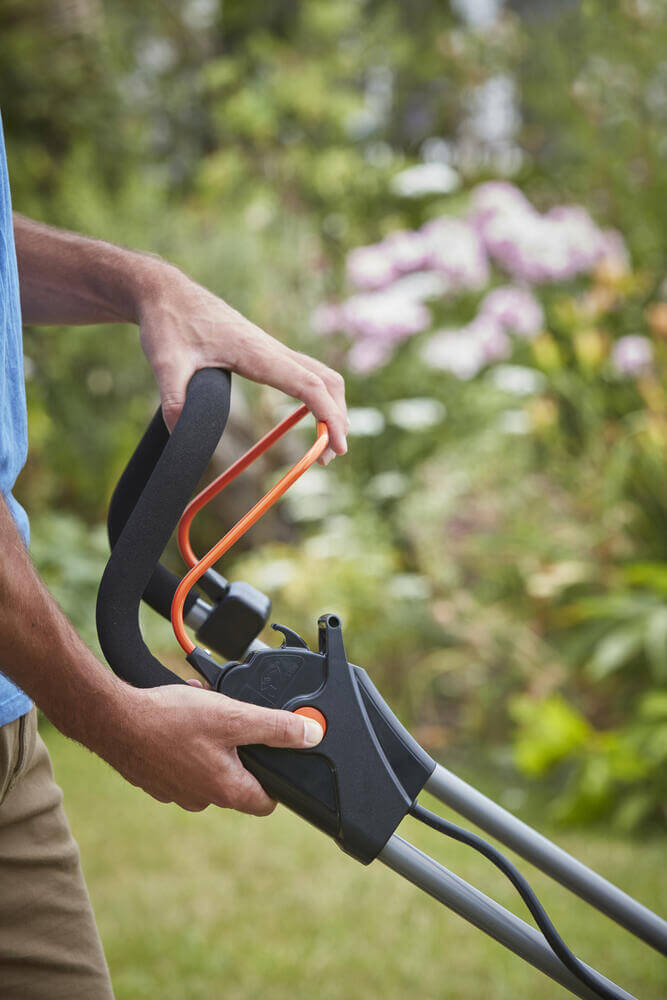 ������������� �������������� BLACK+DECKER BCMW3318L2 